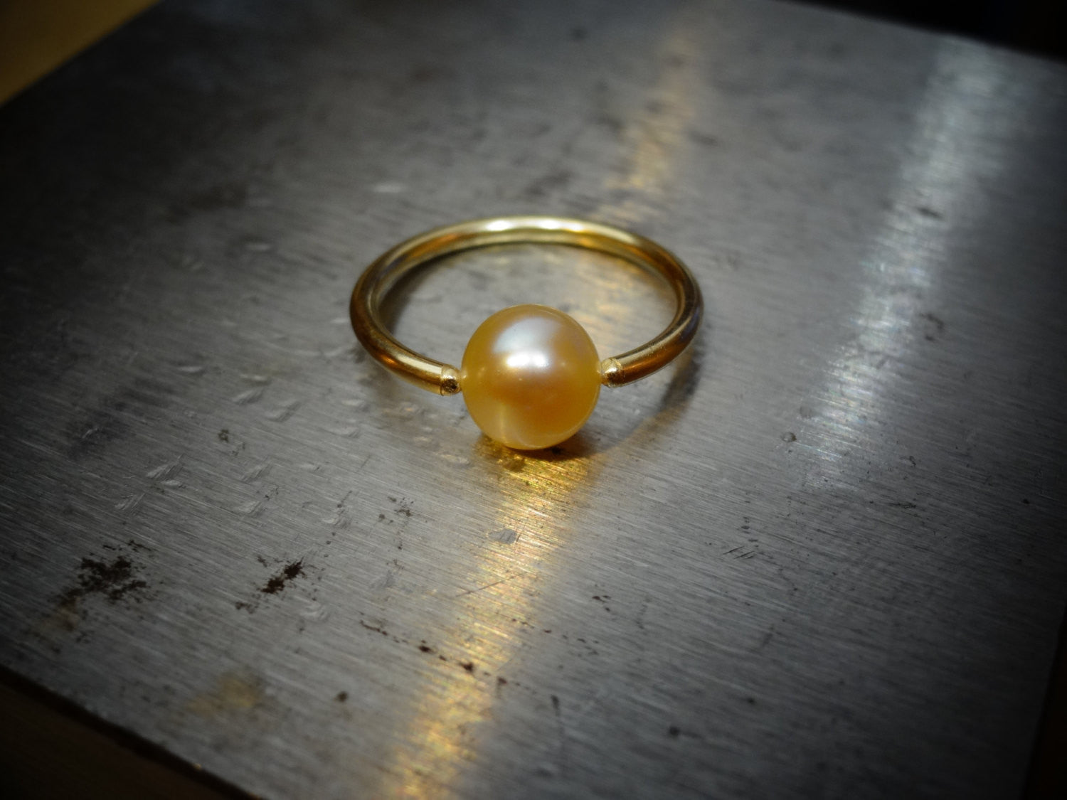 Peach Pearl Captive Bead Ring -14 ga Hoop - 14k Gold (Y, W, or R), Sterling Silver, or Platinum